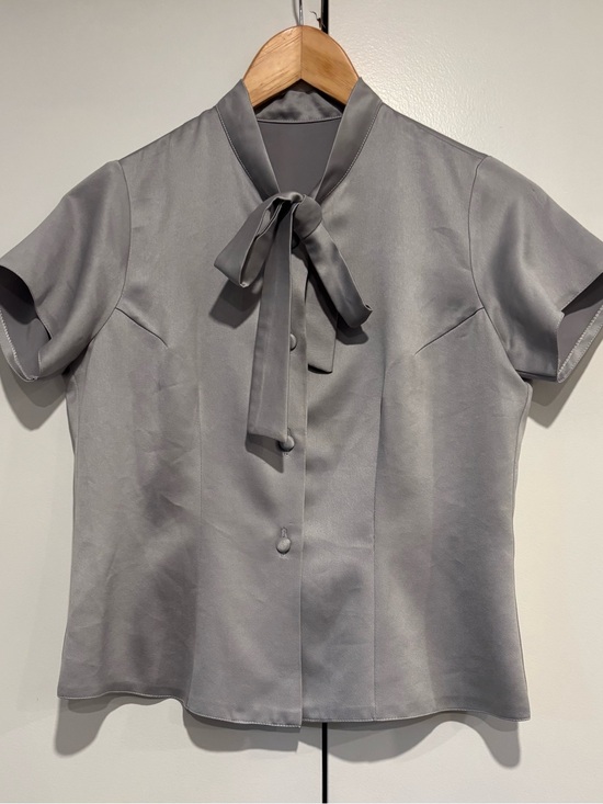 Tops - Gray Tie-Neck Short Sleeve Blouse